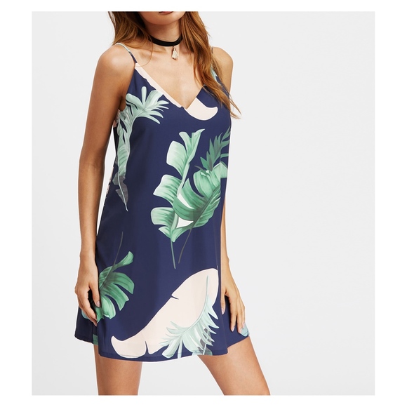 Blue Tropical Print Sleeveless Shift Dress - Picture 2 of 4